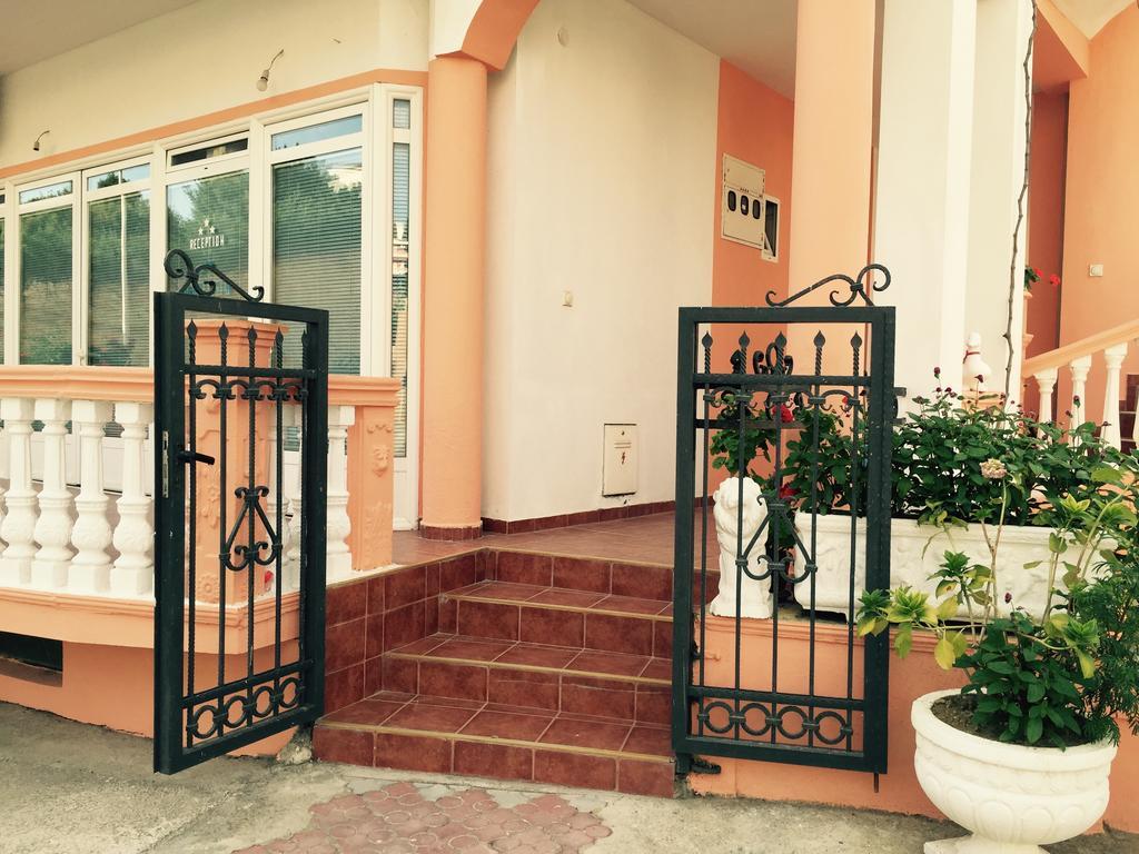 Apartments Delfin Ulcinj Exterior foto