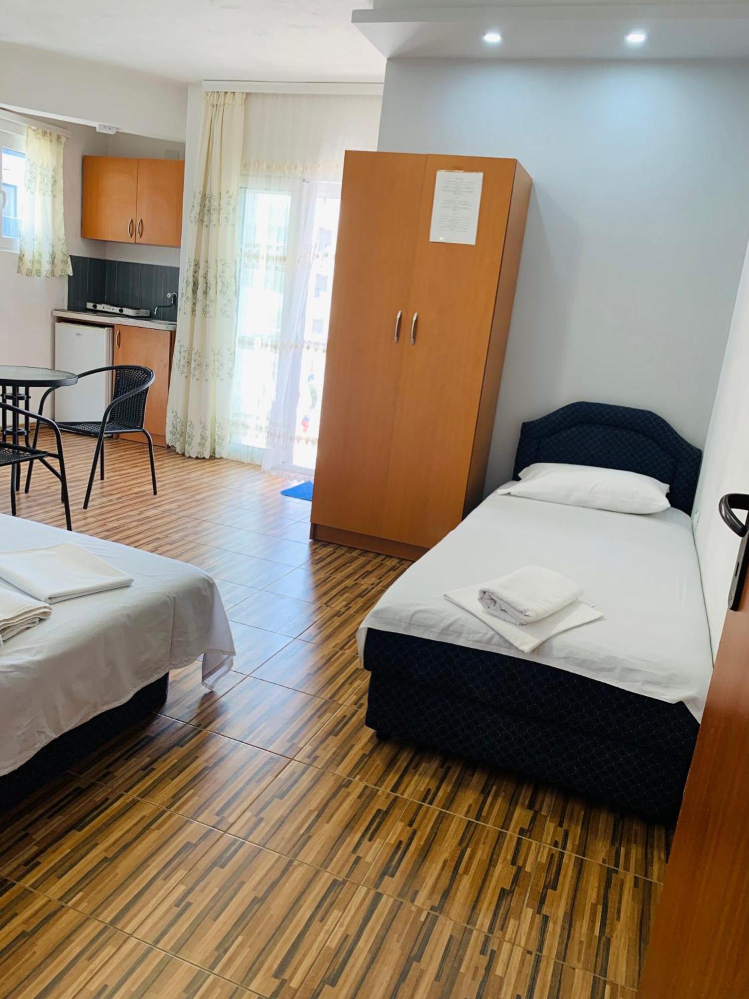 Apartments Delfin Ulcinj Exterior foto