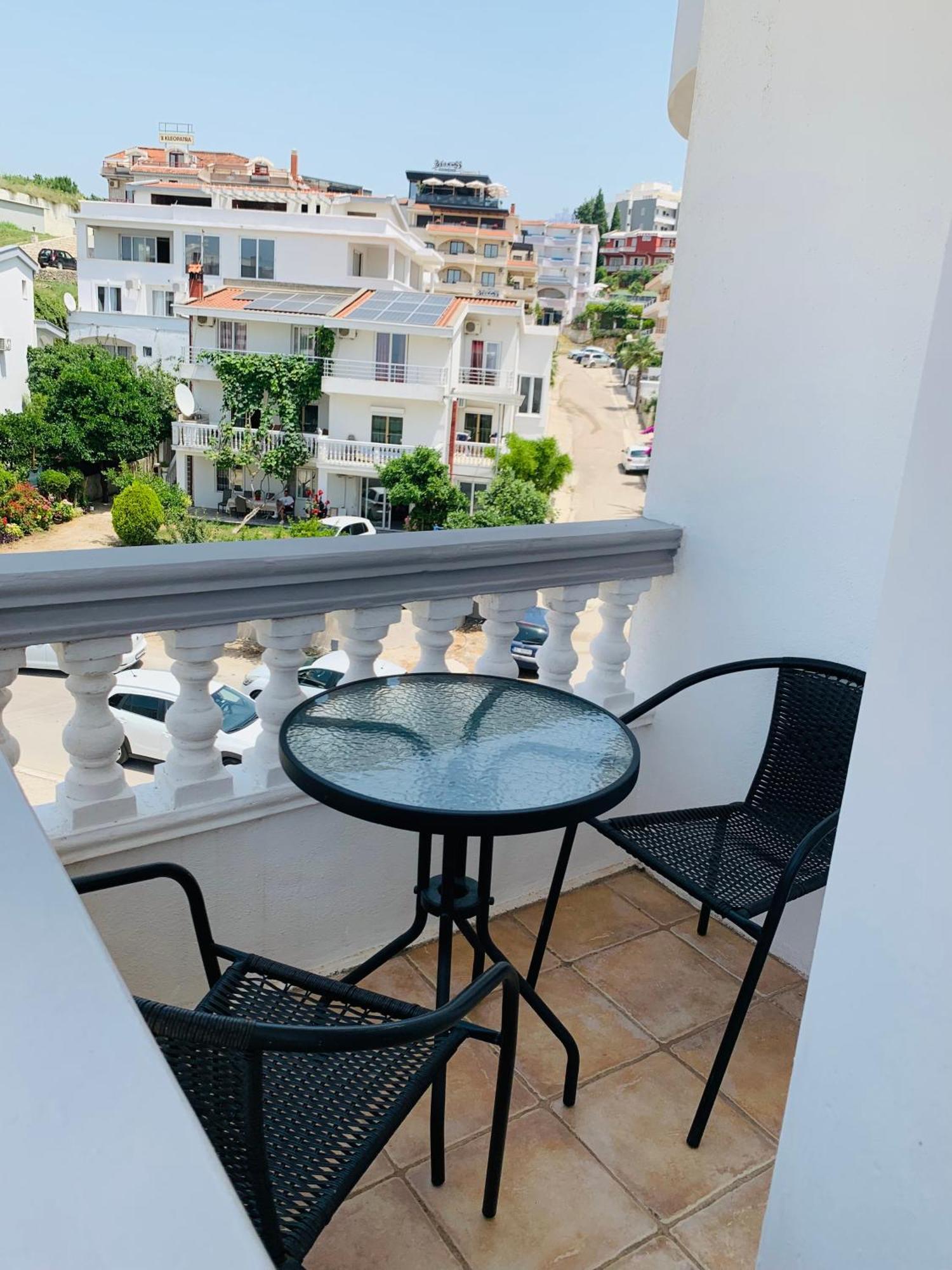 Apartments Delfin Ulcinj Exterior foto